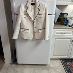 Talbots Ivory/Creamy White Tweed Blazer with Black and White Trim Size 2